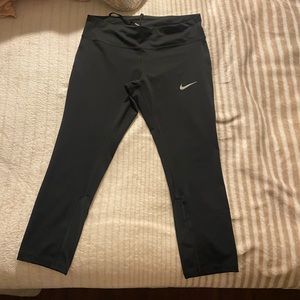 Nike capri leggings